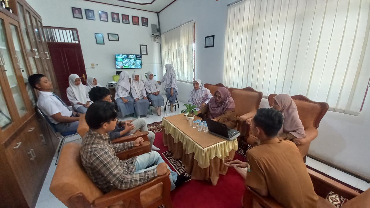 Matangkan Persiapan, SMA Negeri 1 Kuta Makmur dan Politeknik Negeri Lhokseumawe Gelar Koordinasi Pelaksanaan PKM Podcast